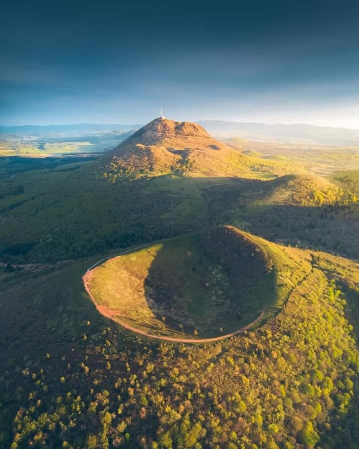 Volc Appart Saint-Pierre-le-Chastel المظهر الخارجي الصورة